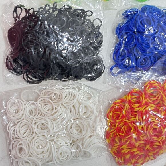 Loom Kit Rubberband 15 Packages  Red Yellow Blue multicolored 6500+ Pcs - Picture 3 of 7